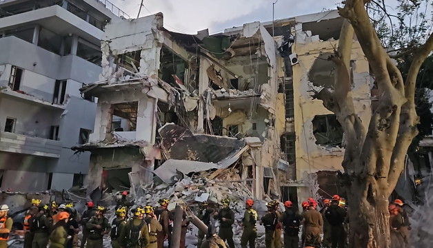 حيفا والمركز: إصابات وأضرار جسيمة جراء سقوط صواريخ