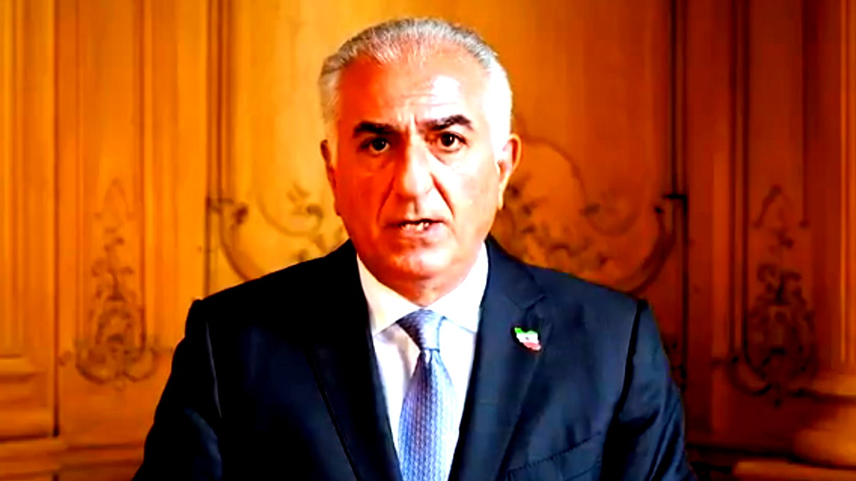 وريث الشاه يدعو إلى "انتفاضة شاملة" ويؤكد: "الوقت حان لاستعادة إيران"