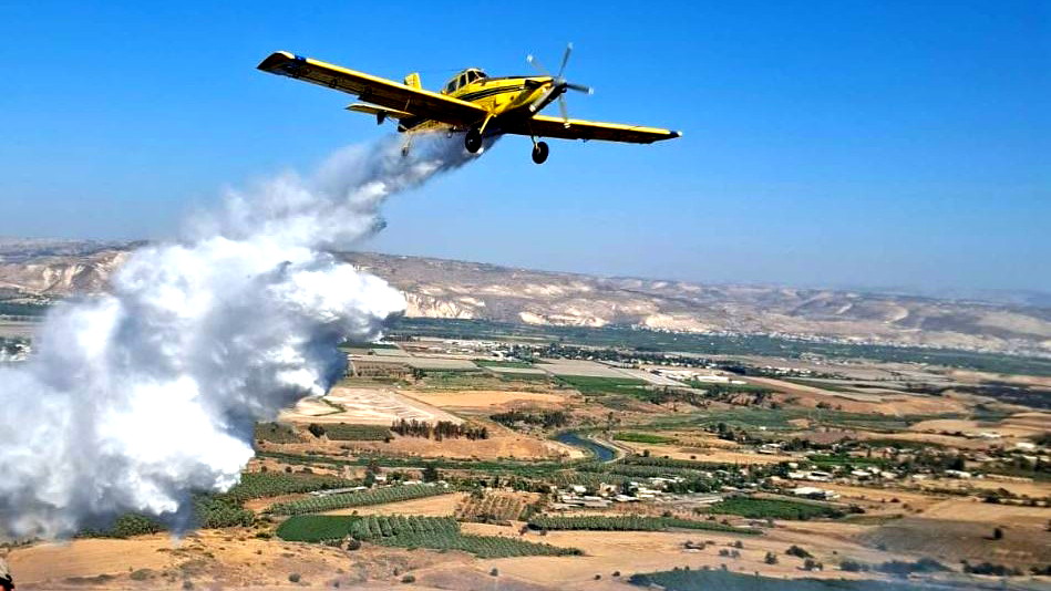 اندلاع حريق كبير في وادي الأردن جراء اعتراضات صاروخية