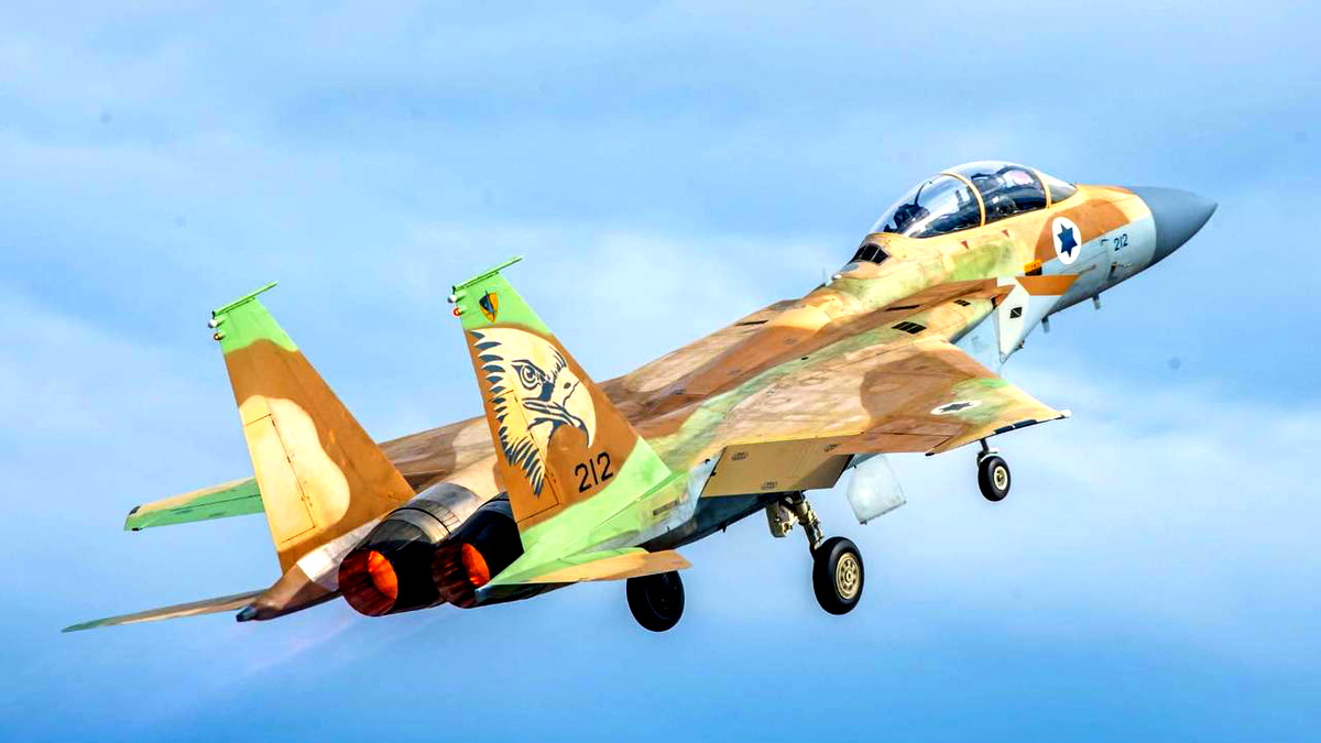 غارات مكثفة على طهران تستهدف منشآت عسكرية ومرافق مرتبطة بالمشروع النووي الإيراني