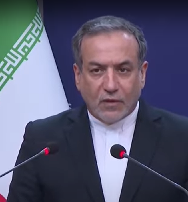 اليوم.. إيران تعلن مشاركة وزير خارجيتها في مفاوضات جنيف حول الملف النووي ورفع العقوبات