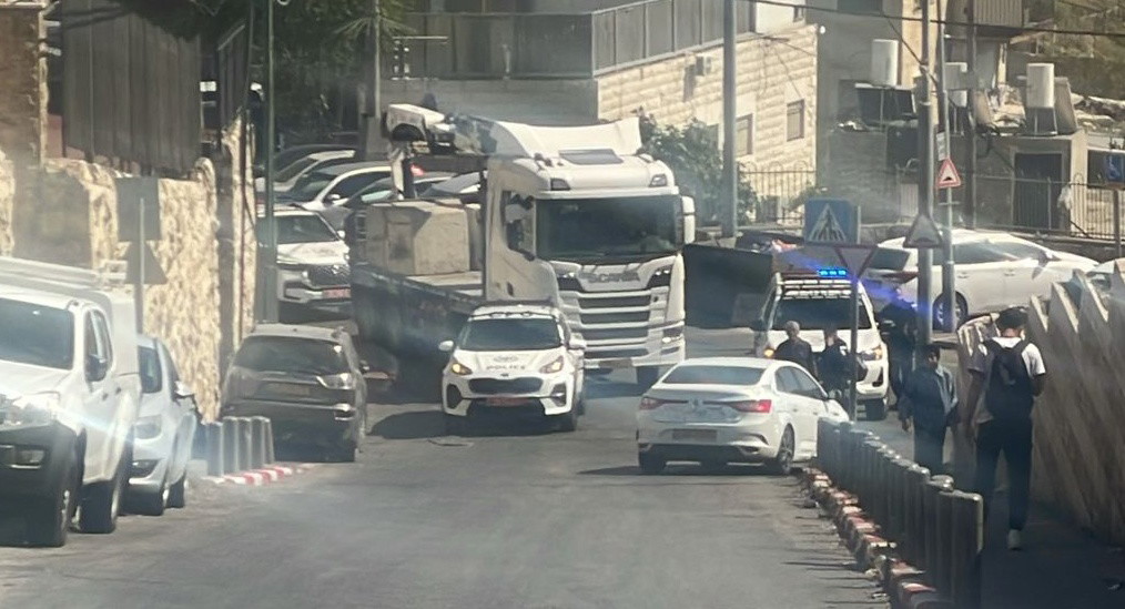 جمعية حقوق المواطن: آلاف السكان في أحياء القدس خلف الجدار دون حماية – ونطالب بتركيب ملاجئ فوريًا