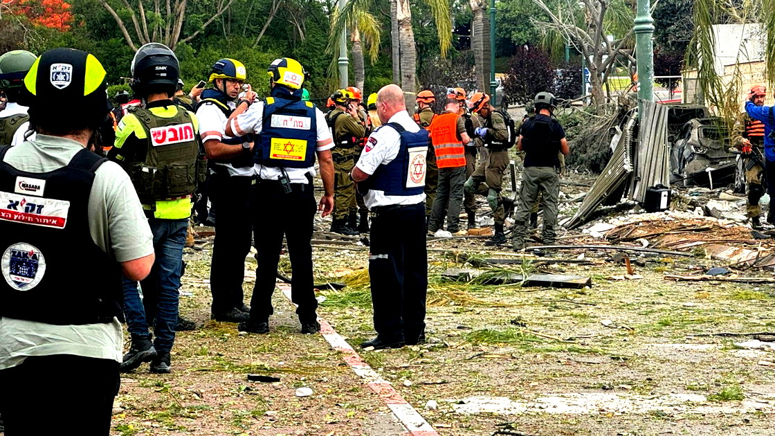 على دفعتين: ايران تطلق 27 صاروخاً وسقوط عدد منها في الشمال والمركز محدثة أضراراً جسيمة جداً واصابات 