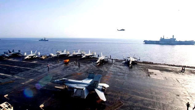 رويترز عن مسؤولين: إيران قد ترد على أمريكا خلال يومين باستهداف القوات الامريكية في الشرق الاوسط