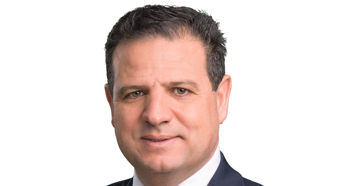 عدالة: جلسة الكنيست تؤكد أن طلب إقصاء عودة جزء من حملة لنزع شرعية الصوت الفلسطيني