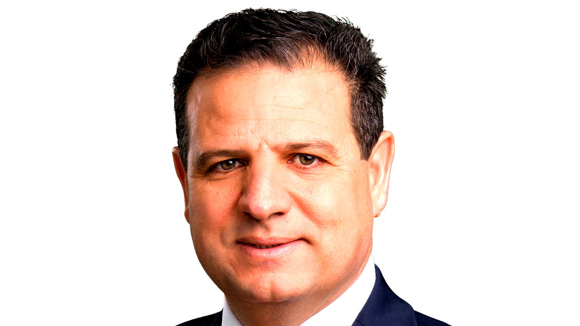 عدالة: جلسة الكنيست تؤكد أن طلب إقصاء عودة جزء من حملة لنزع شرعية الصوت الفلسطيني