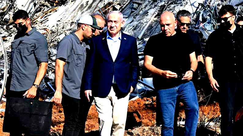 ترامب يدعم نتنياهو ويطالب بعدم محاكمته والأخير يرد : "سنواصل العمل معًا لهزيمة أعدائنا المشتركين"