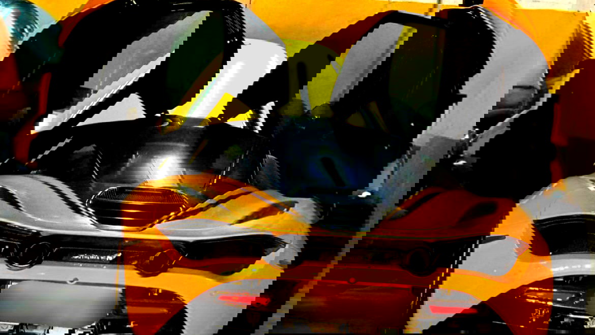 ضبط سيارة فاخرة من طراز "ماكلارين" تُقدّر قيمتها بأكثر من 4 ملايين شيكل في حيفا 