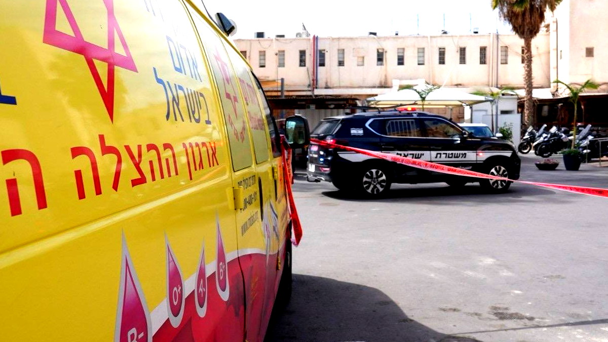 القدس: إصابة شاب بجروح خطيرة إثر تعرضه للطعن في البلدة القديمة.. الشرطة تعتقل عدد من المشتبهين