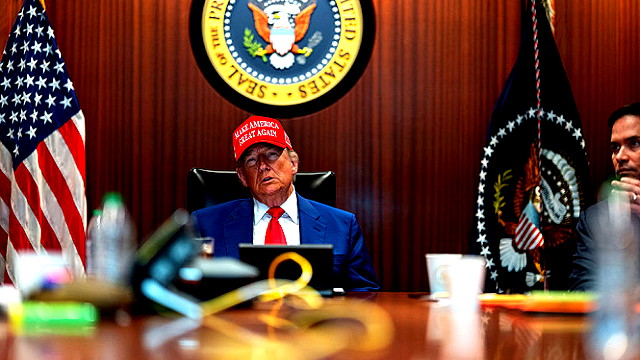 بـ30 مليار دولار.. ترامب يكشف حقيقة الصفقة النووية مع إيران