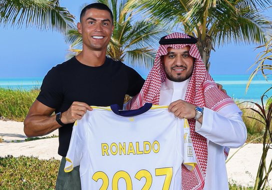 أرقام خيالية.. كم يتقاضى رونالدو يوميا من عقده الجديد مع النصر السعودي؟ 