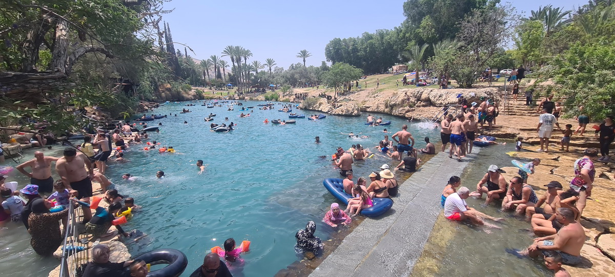 الطقس : أجواء شديدة الحرارة فوق المعدل
