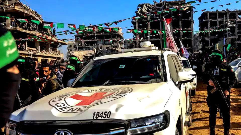 بعد ساعات من مهاجمته محاكمة نتنياهو مجددا - ترامب يغرد: "أبرموا صفقة في غزة وأعيدوا الرهائن