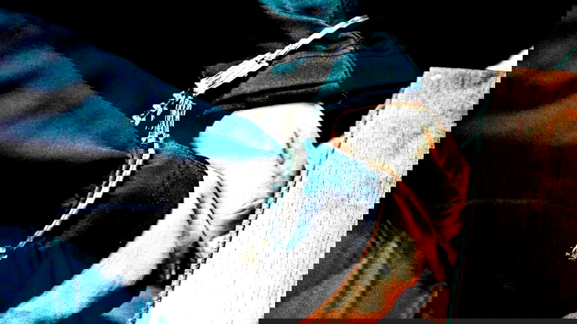 "أمامك أسبوع واحد فقط، إن لم تدفع 200,000 شيكل، ستنسى أطفالك وزوجتك" مشتبه بابتزاز محامِ بمبلغ 200 الف شيكل رسوم "حماية"