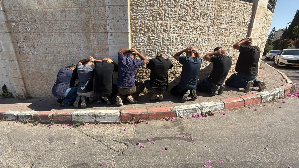 أنباء تتحدث عن عودة العمال الفلسطينيين الى عملهم في اسرائيل - نقابة معا: يُنصح بانتظار صدور إعلانات رسمية 