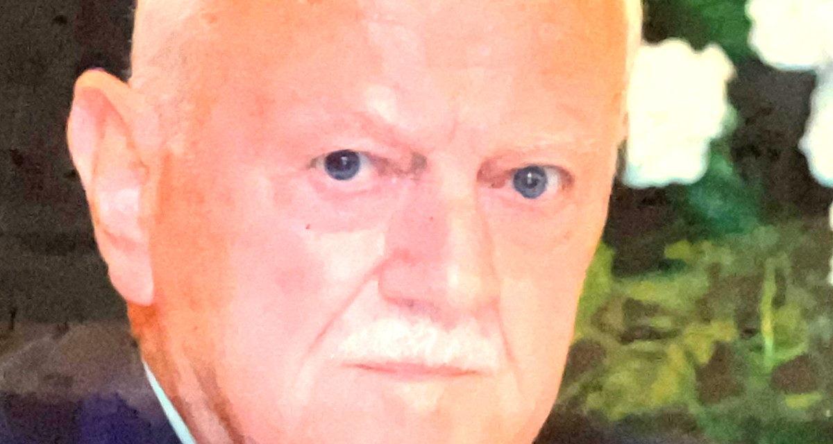 ناظر ومتولي وقف الجامع الأبيض، عاطف يوسف محمد علي الفاهوم في ذمة الله 