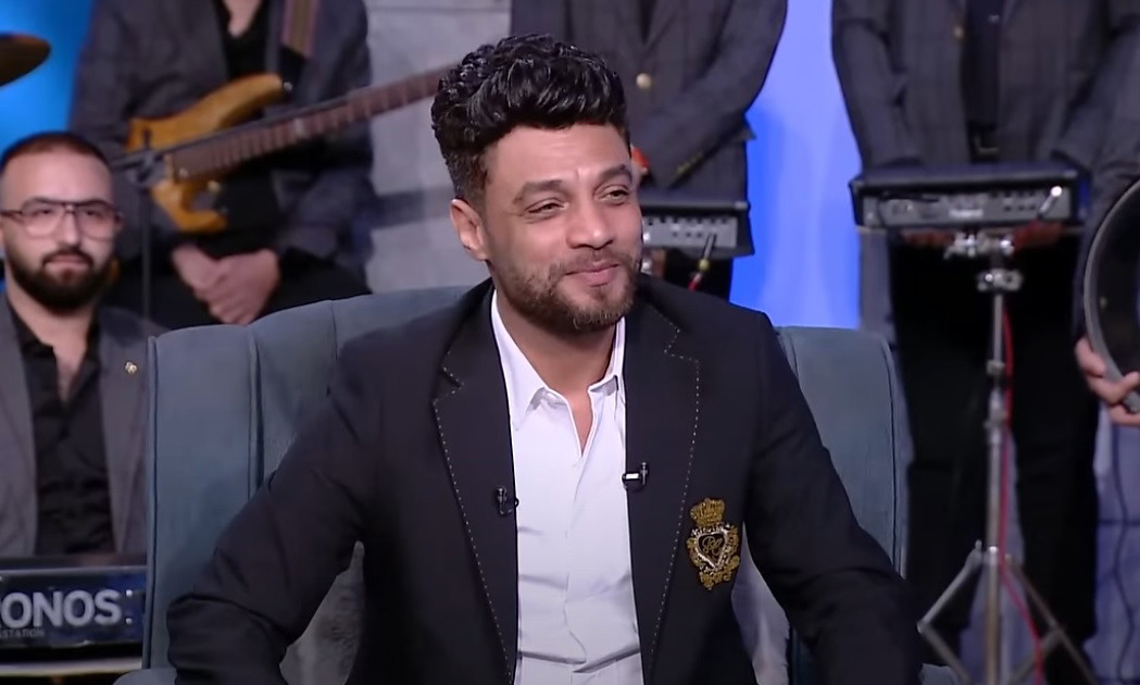 بعد أزمة صحية... وفاة المطرب الشعبي المصري أحمد عامر 