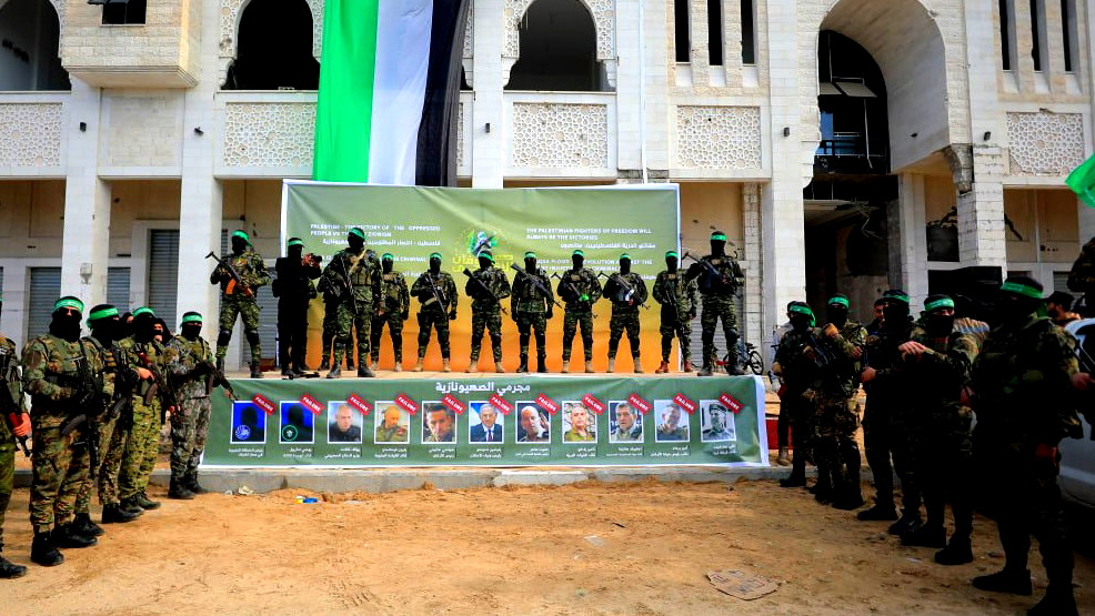 بوادر انفراج في صفقة تبادل الأسرى: رد مرتقب من حماس وتنسيق أمريكي–قطري–إسرائيلي