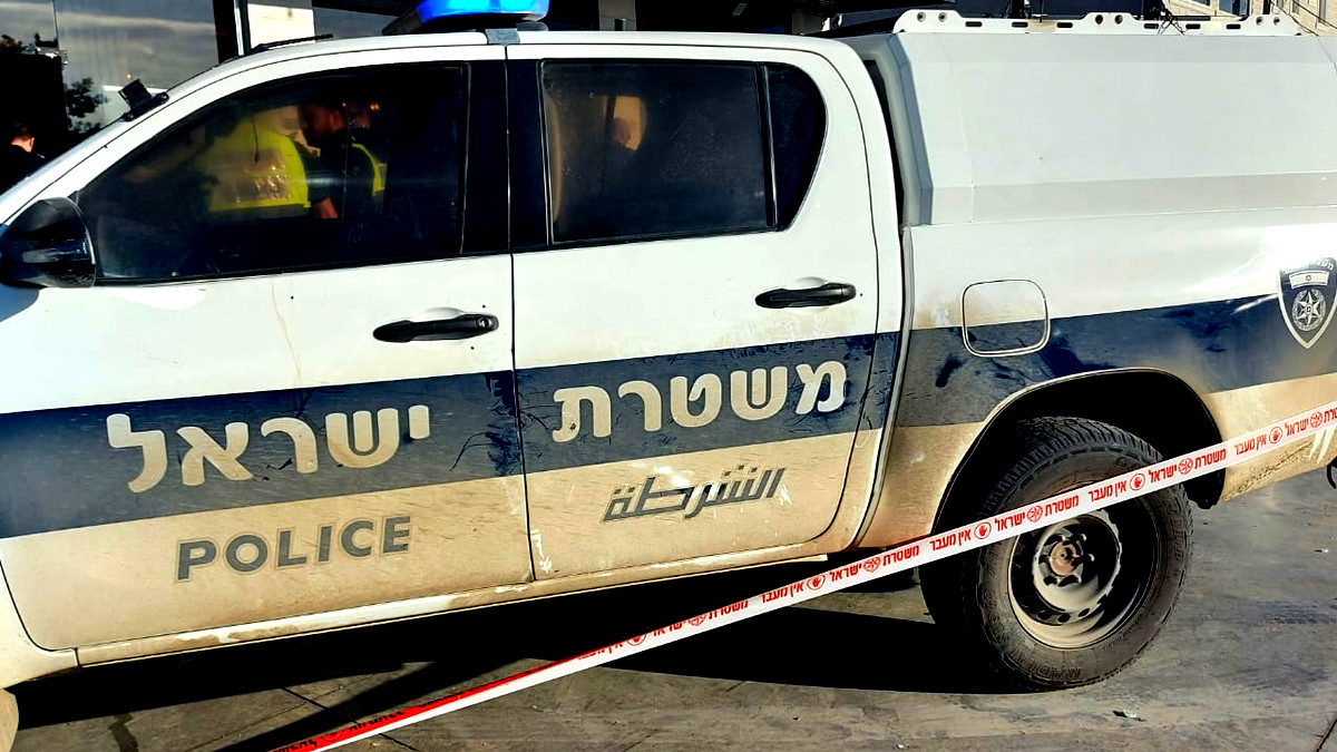 القدس: إصابة عامل بجروح خطيرة إثر سقوطه عن ارتفاع خلال عمله في ورشة بناء بحي شعفاط