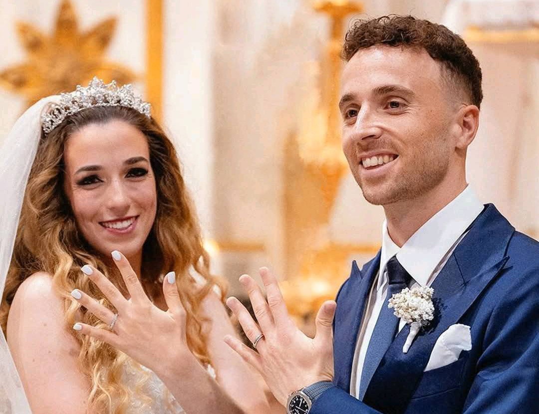 بعد أيام من زفافه.. مأساة وفاة نجم ليفربول تهز عالم الكرة 
