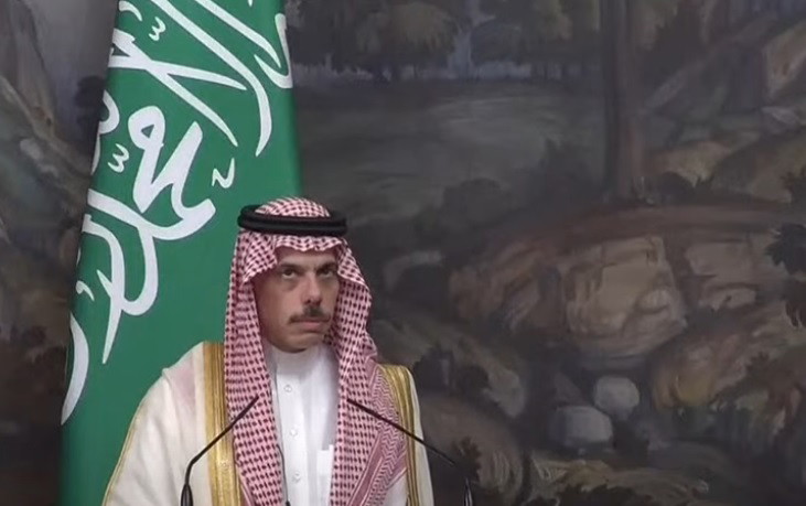 وزير الخارجية السعودي ردًا على إمكانية التطبيع مع إسرائيل: الأولوية الآن للتوصل إلى وقف لإطلاق النار في غزة