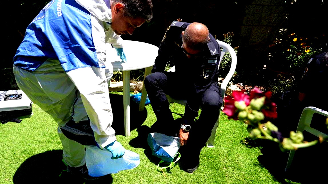 العثور على جثتي مسنة وشاب داخل شقة في منطقة القدس وشبهات بجريمة قتل وانتحار