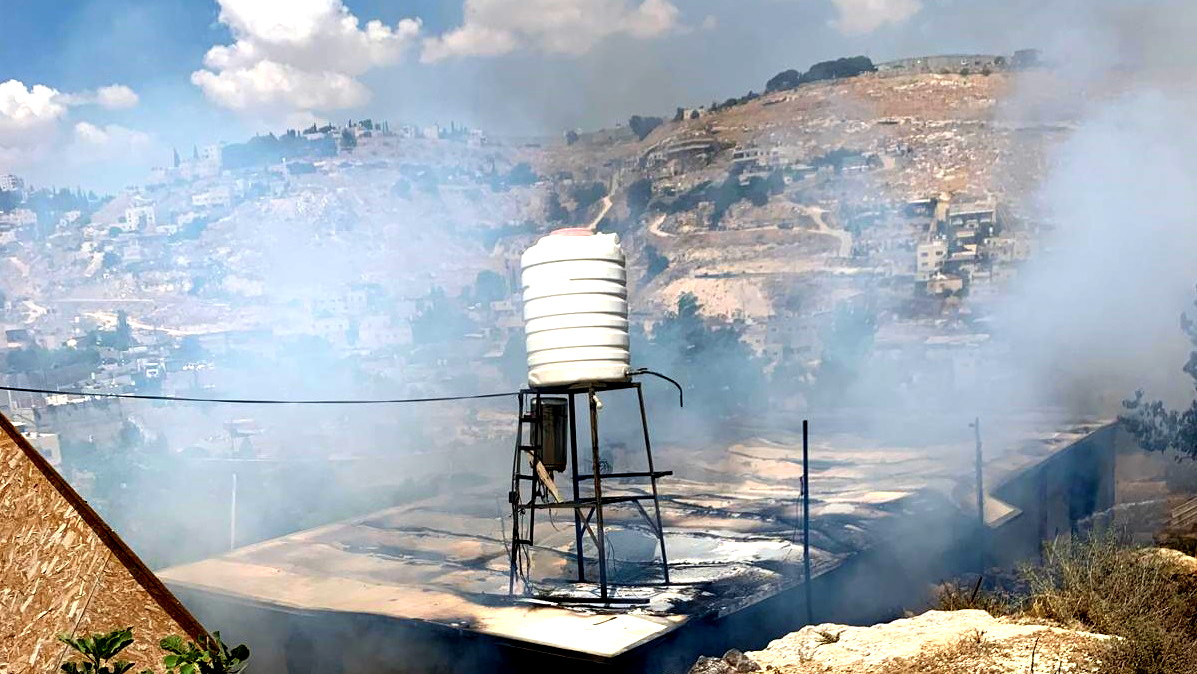 القدس: اندلاع حريق في منزل بحي سلوان