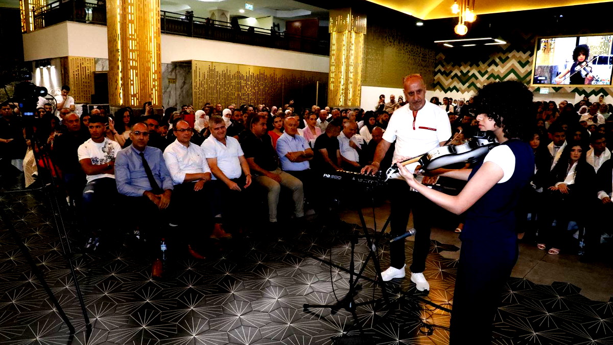 حفلات التخرج بين الفخر والابتذال: دعوة صارخة للتوازن والرصانة