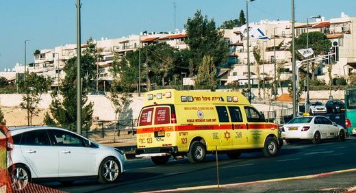القدس: إصابة متوسطة لطفل (9 سنوات) أثناء قيادته دراجة كهربائية في صور باهر
