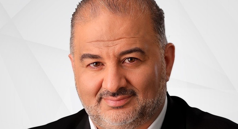 النائب د. منصور عباس لايمن عودة: هاجِمْني كما تشاء، لكن لا تستخفّ بعقول الناس، ولا تحاول قلب الحقيقة وانت السبب المباشر لوصول نتنياهو وسموتريتش وبن غفير إلى الحكم