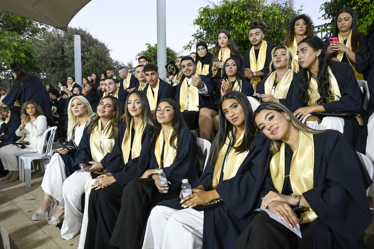 مدرسة أورط حلمي الشافعي في عكّا تحتفل بتخريج الفوج الثالث والخمسين من طلاب الثواني عشر