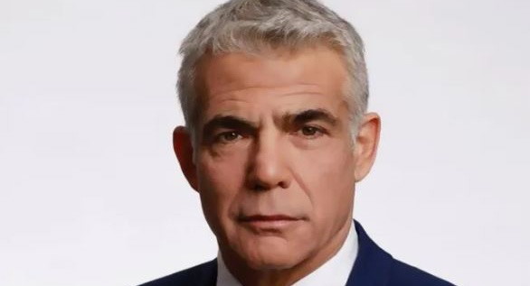 لابيد: لا فائدة من استمرار الحرب ويجب الانسحاب من غزة إلى المنطقة العازلة 