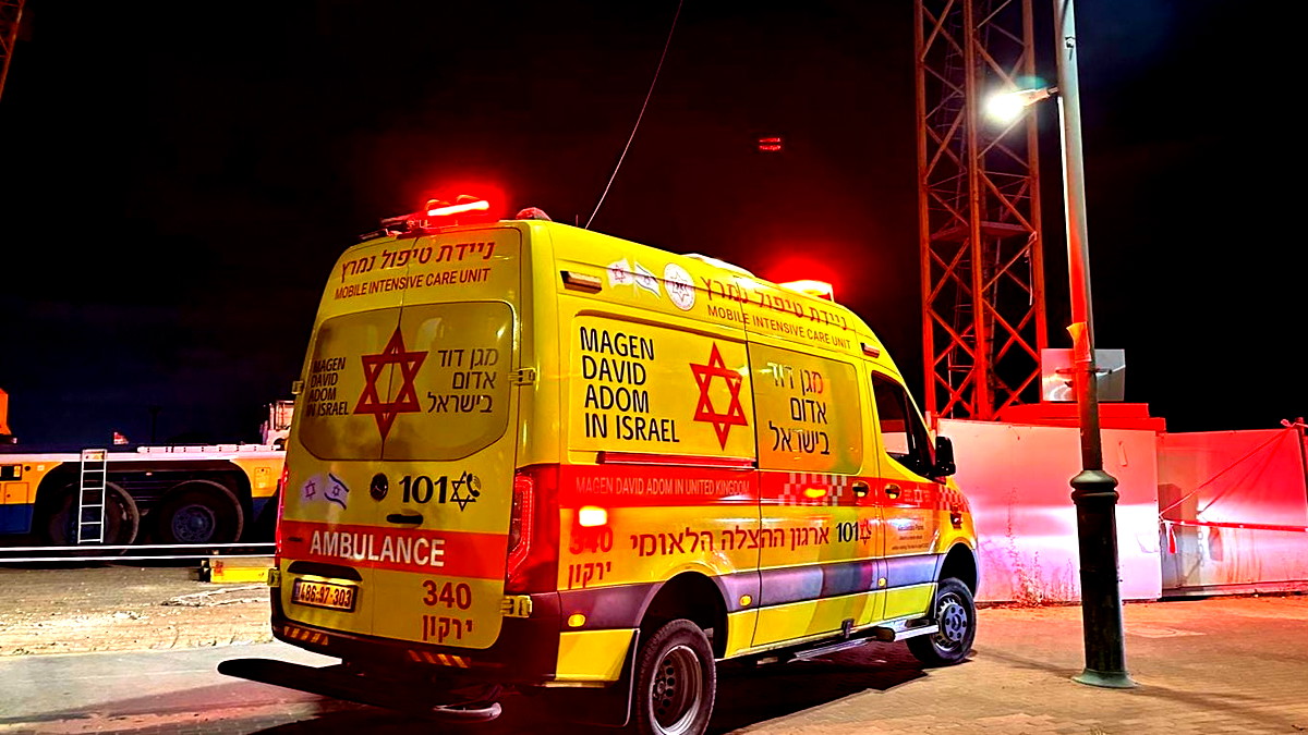 رعنانا: مصرع عامل في الثلاثينيات سقط من رافعة بارتفاع 50 مترًا