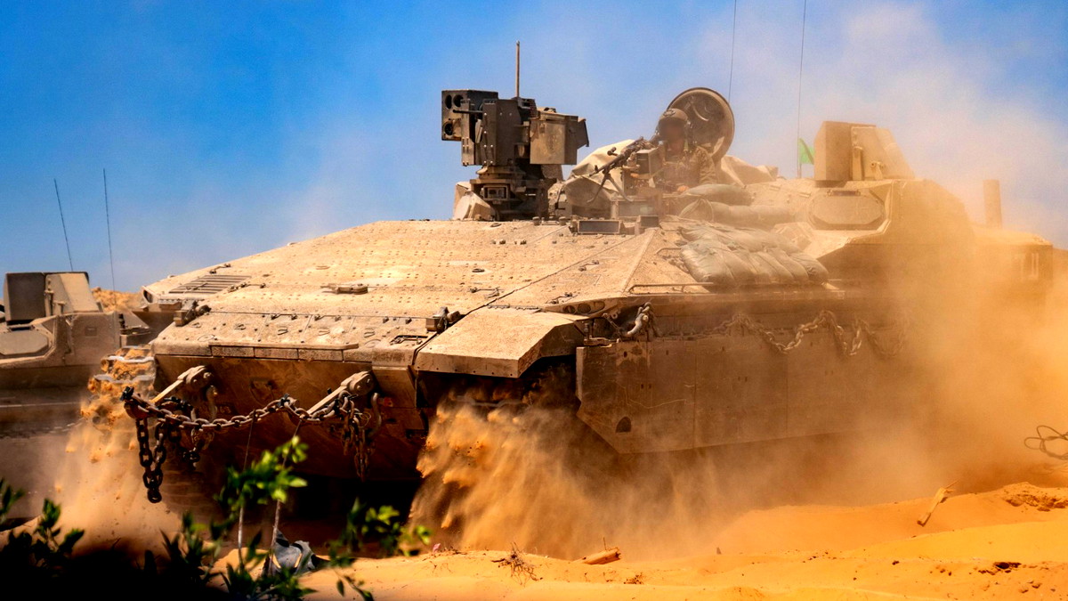 أولمرت: المستوطنون يرتكبون جرائم حرب والجيش يقتل الفلسطينيين يوميا