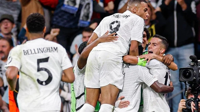 رسميا.. ريال مدريد يعلن ضم اللاعب ألفارو كاريراس إلى صفوفه 