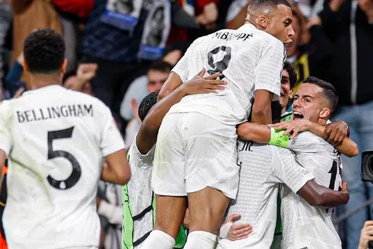 رسميا.. ريال مدريد يعلن ضم اللاعب ألفارو كاريراس إلى صفوفه
