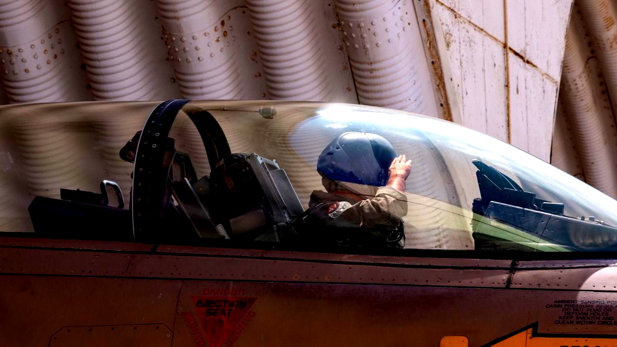 قناة عبرية: واشنطن طلبت من إسرائيل وقف الهجمات على الجيش السوري في السويداء