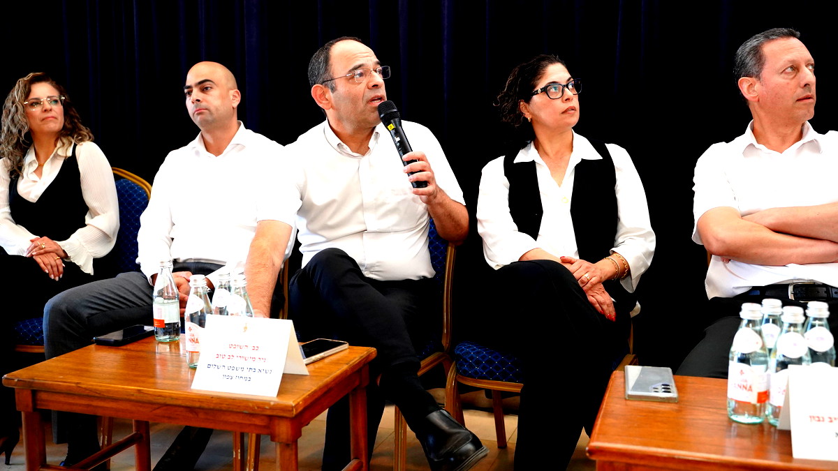  حوار مفتوح بين الجهاز القضائي ونقابة المحامين - لواء الشمال في طبريا: خطوة نحو الشفافية والتعاون