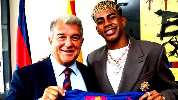 يامال: مساري مختلف عن ميسي في برشلونة وجدتي سر نجاحي