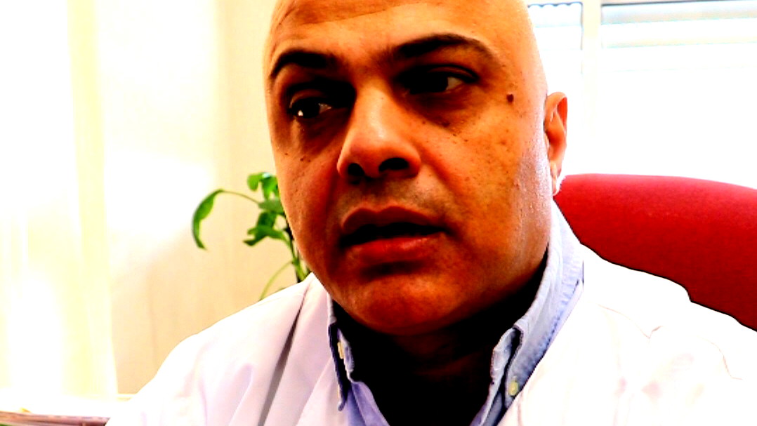 الدكتور صقر خمايسي مدير قسم العظام واختصاصي جراحة العظام والمفاصل في المركز الطبي تسفون: إصابات الأولاد والكسور تزداد خلال العطلة الصيفية