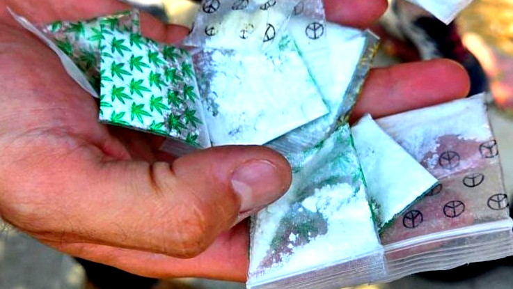 فيديو: مطاردة واعتقال مشتبه بالإتجار بالمخدرات الخطيرة في شوارع القدس