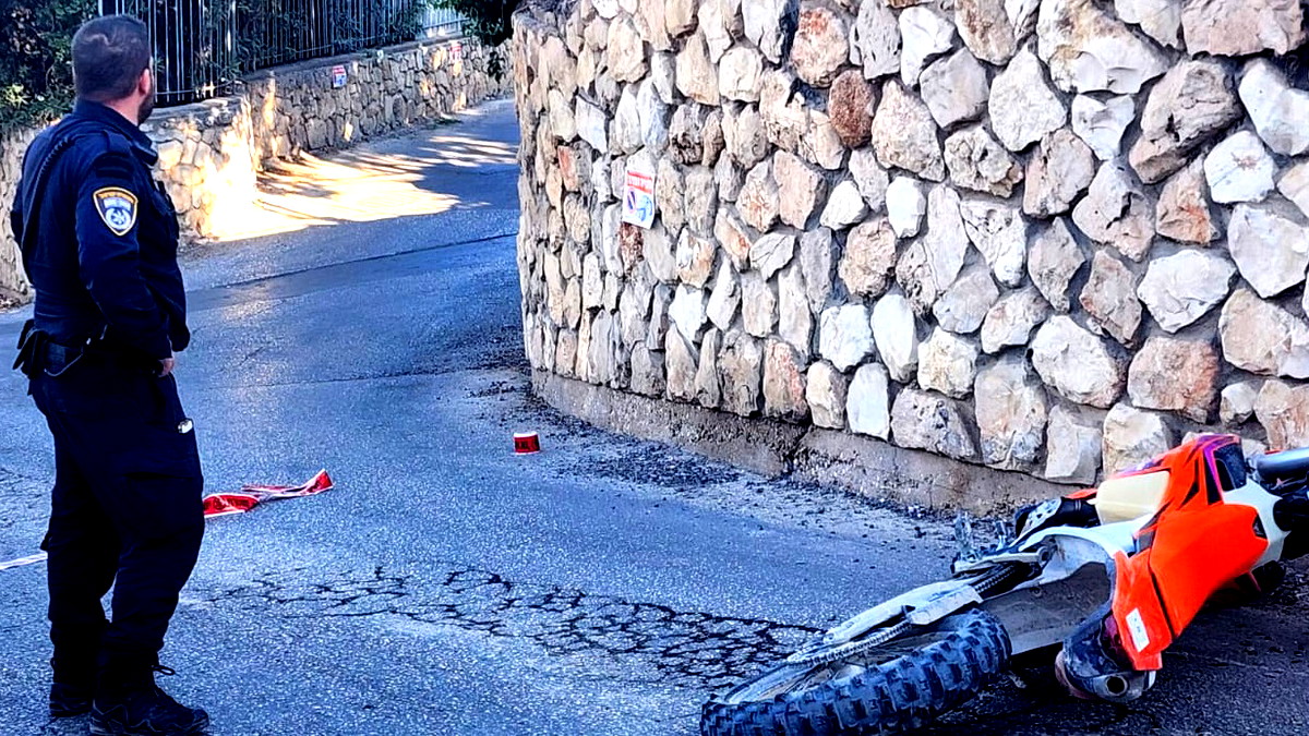 إطلاق نار ومطاردة في الناصرة: المشتبه فرّ إلى مستشفى وأُصيب بنيران الشرطة