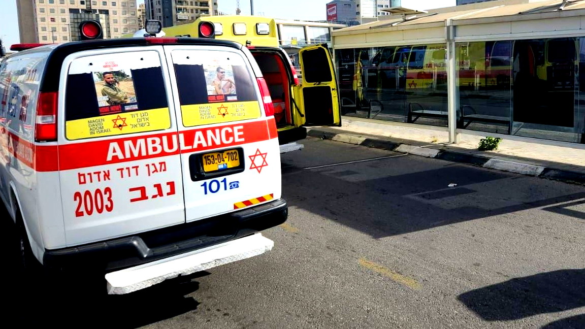 منطقة النقب: إصابة متوسطة لرجل (45 عامًا) جرّاء تعرضه لحادثة عنف في الكسيفة