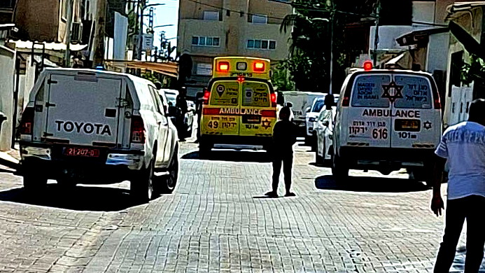 إصابة شرطيين  جراء انفجار عبوة ناسفة خلال عملية تفتيش عن أسلحة في جلجولية 