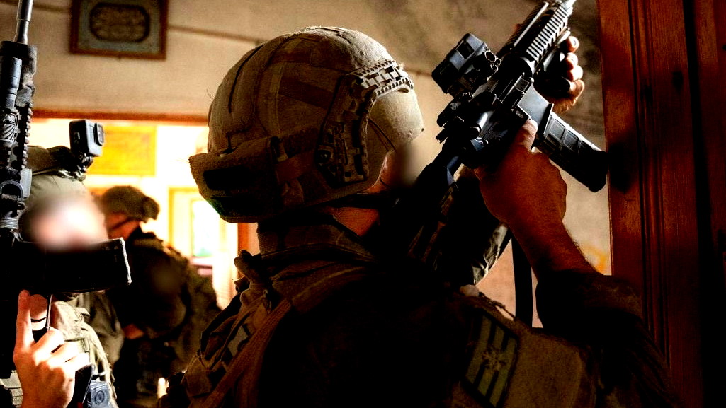 (فيديو) يأكلون أوراق الشجر , المجاعة تدخل المرحلة الخامسة في غزة.. وفاة 5 أطفال جوعا في يومين