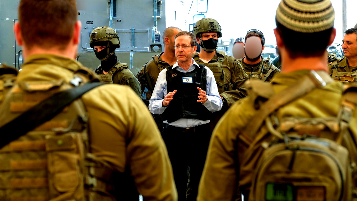 خلال جولة ميدانية في غزة, هيرتسوغ لجنود الإحتياط:  المفاوضات متقدمة وأنتم من ستعيدون المختطفين 