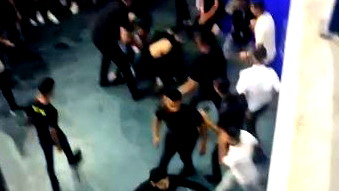 فيديو-الأردن: شجار بين طلاب من النقب خلال حفل توزيع شهادات