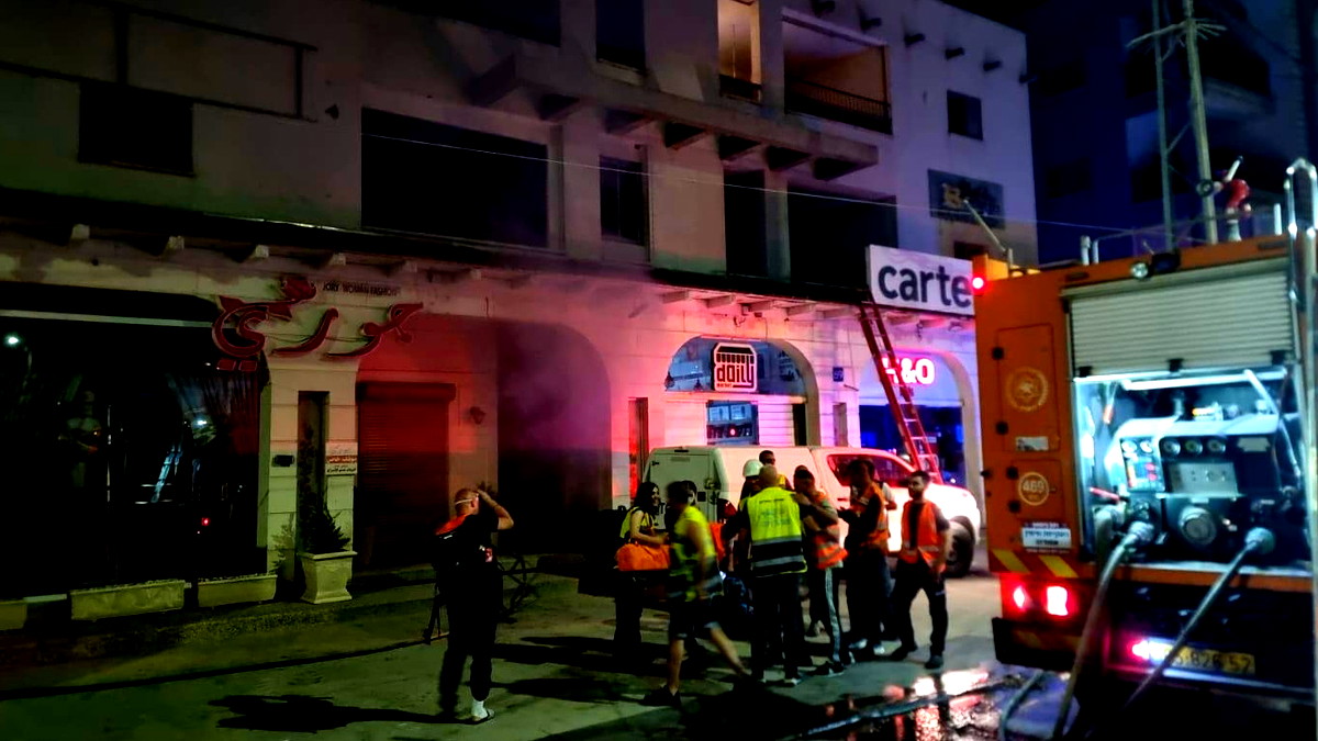 طمرة: إنقاذ 4 عالقين من حريق في مبنى سكني