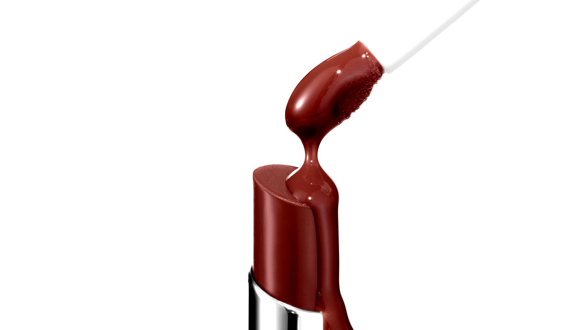 تطلق ماركة التجميل والعناية بالبشرة كلينيك درجة لون جديدة ومدهشة لأحمر الشفاه الأيقوني  Almost Lipstick Nude Honey