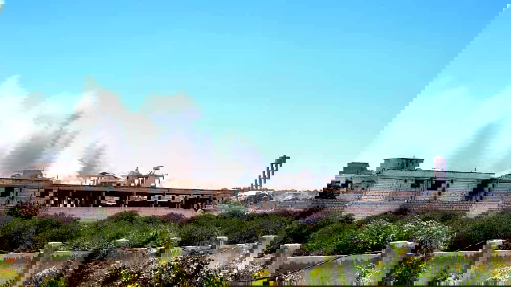 فيديو.. قتلى وجرحى في انفجار عنيف في مدينة إدلب السورية